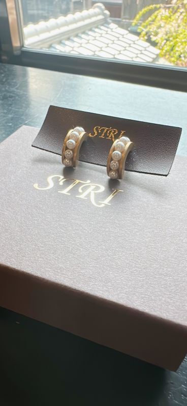 STRI パールエッセ ピアス